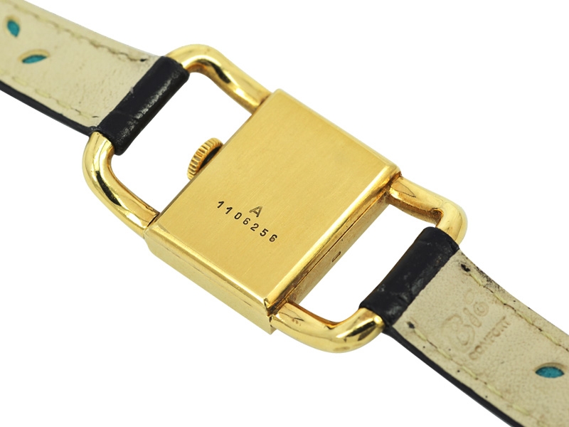 https://ekszeraukcio-product.s3.eu-central-1.amazonaws.com/de4156f1-99ff-4c28-9521-ff5592e88c32