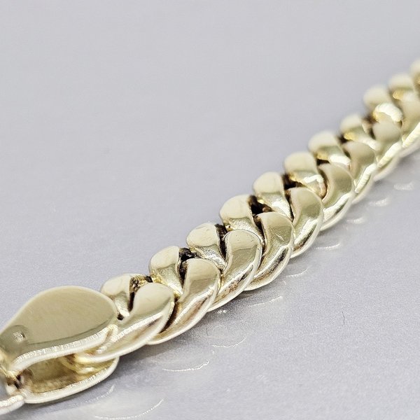 https://ekszeraukcio-product.s3.eu-central-1.amazonaws.com/e0ee70e4-805a-4bd8-ae85-d958e05013f7_thumbnail