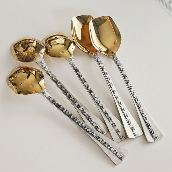 https://ekszeraukcio-product.s3.eu-central-1.amazonaws.com/e5681267-09f6-4f6f-8c5b-09a464ae5ce9_thumbnail