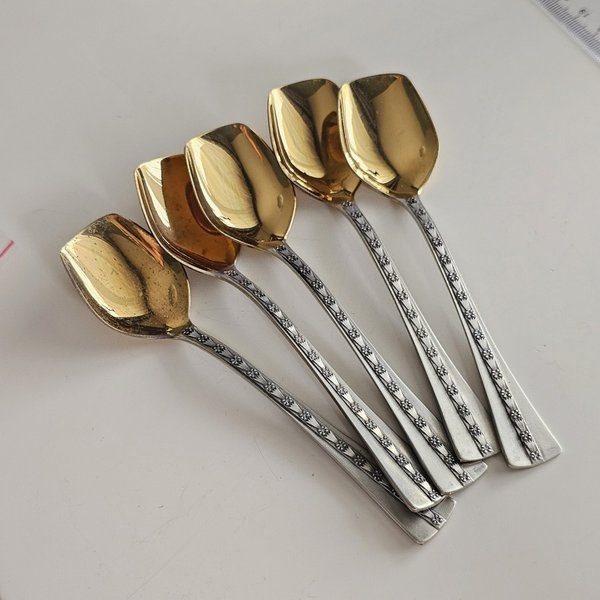 https://ekszeraukcio-product.s3.eu-central-1.amazonaws.com/eb8edcee-1845-4627-bed6-32e19549612c_thumbnail