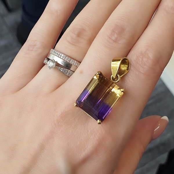https://ekszeraukcio-product.s3.eu-central-1.amazonaws.com/ed4e57eb-d944-4754-a9ff-f0cebac42c4d_thumbnail