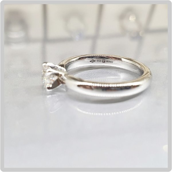 https://ekszeraukcio-product.s3.eu-central-1.amazonaws.com/f504543d-2c53-48c4-97e0-77f48784f816_thumbnail