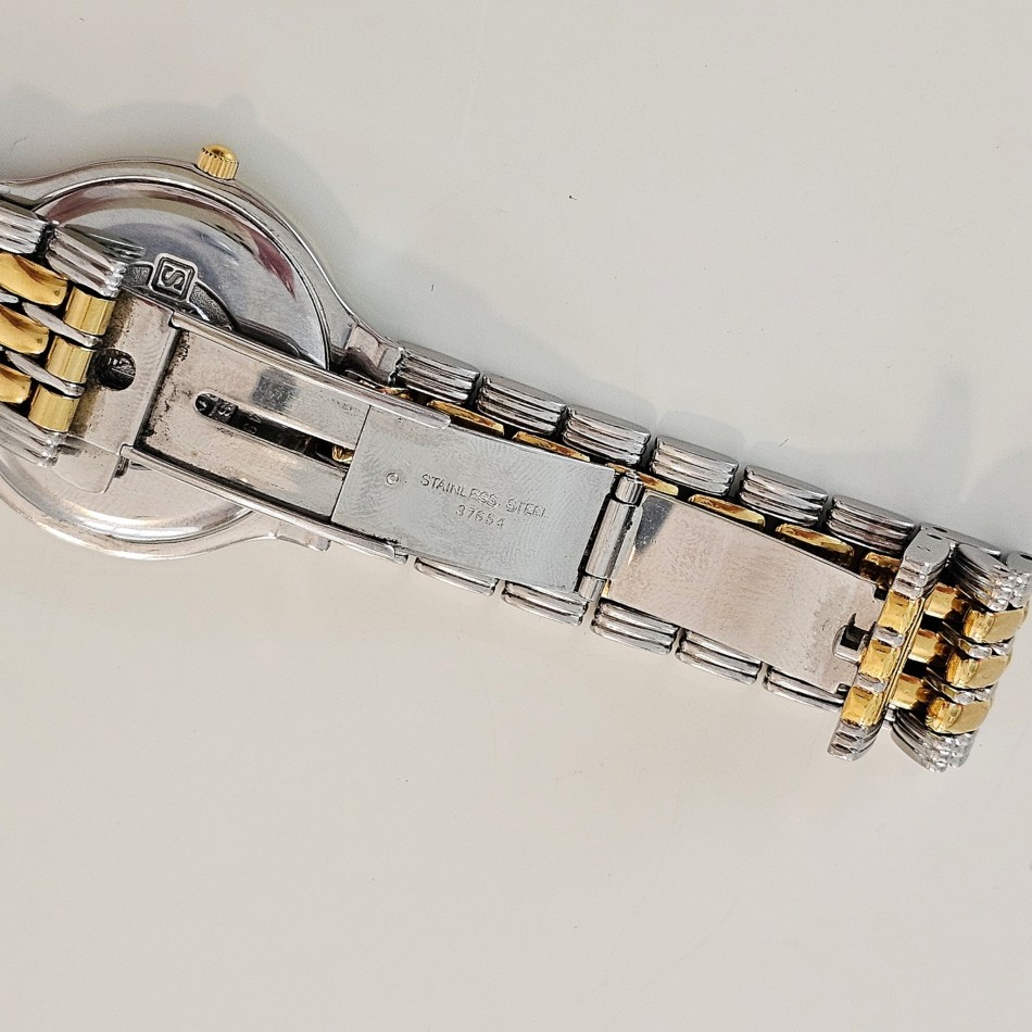 https://ekszeraukcio-product.s3.eu-central-1.amazonaws.com/f63d7df5-7933-4edc-9b81-fca60ca24197