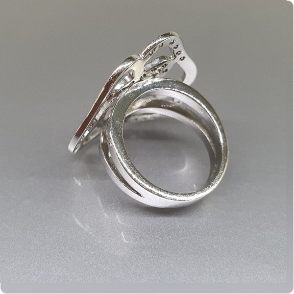 https://ekszeraukcio-product.s3.eu-central-1.amazonaws.com/f87001c4-9d66-4c3a-aa89-0c96f9d5e04c_thumbnail
