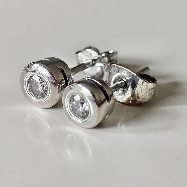 https://ekszeraukcio-product.s3.eu-central-1.amazonaws.com/fa834de6-9f40-4838-a051-7156fe6c6687_thumbnail