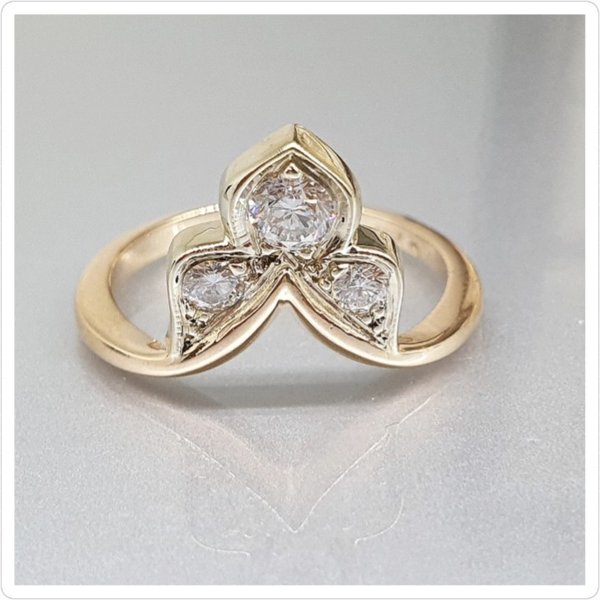 https://ekszeraukcio-product.s3.eu-central-1.amazonaws.com/fd1526c0-d7c6-4a70-9d24-80b48e32a76b_thumbnail